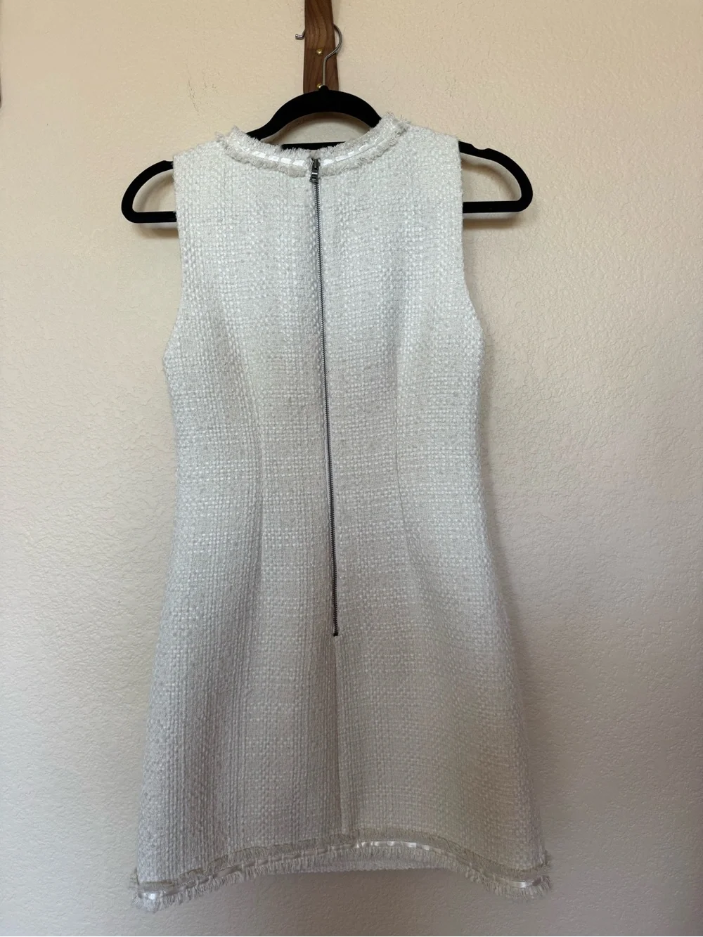 Alice + Olivia Cream Tweed Jewel-Neck Shift Dress - Picture 2 of 2